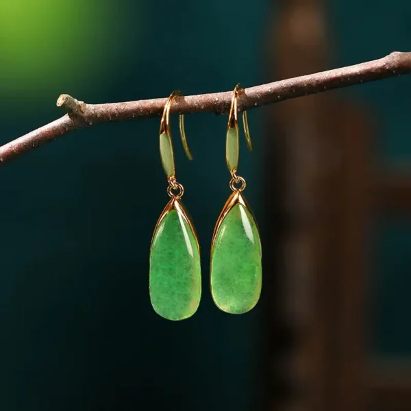 Emerald green drop earrings