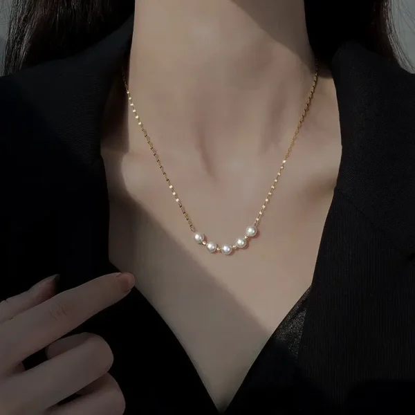 pearl necklace